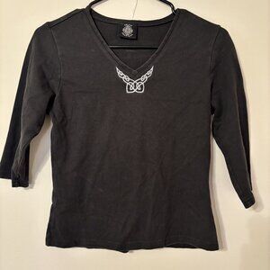 Celtic Fashions Black V-Neck Top with Celtic Knot Design - Y2K Vibes